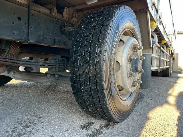 日野 プロフィア LKG-FW1EXBG(8x4)の写真45