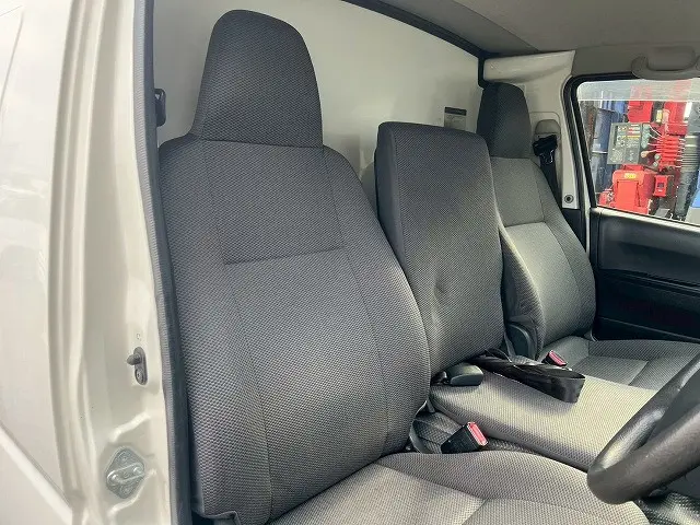 トヨタ ハイエースレジアス CBF-TRH200V(未入力/関係無)の写真23
