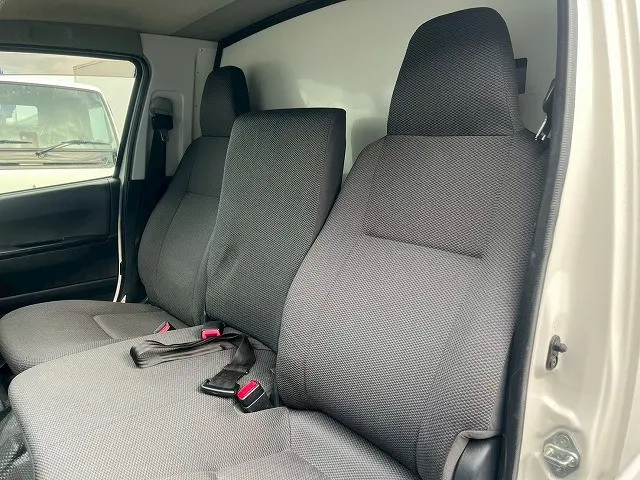 トヨタ ハイエースレジアス CBF-TRH200V(未入力/関係無)の写真27