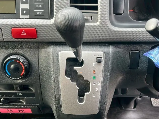 トヨタ ハイエースレジアス CBF-TRH200V(未入力/関係無)の写真37