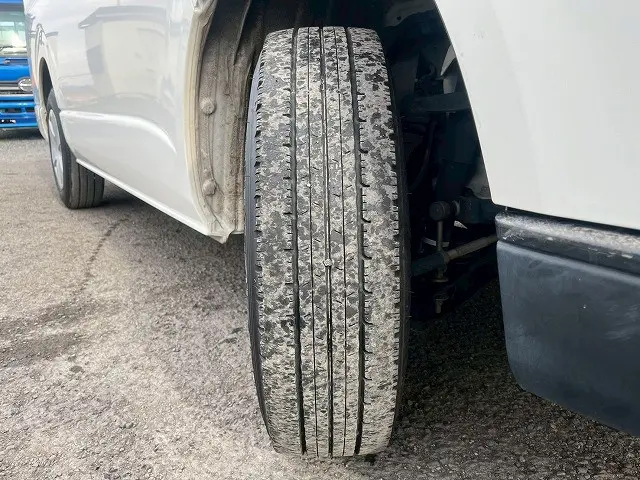 トヨタ ハイエースレジアス CBF-TRH200V(未入力/関係無)の写真47