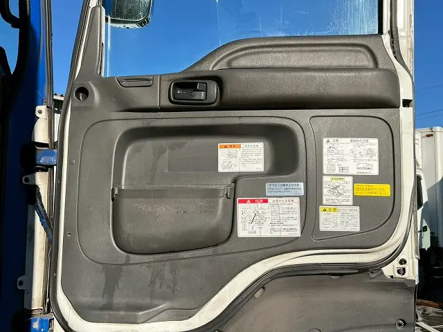 いすゞ ギガ QDG-EXZ52AJ(6x4)の写真16