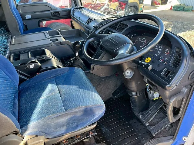 いすゞ ギガ QDG-EXZ52AJ(6x4)の写真17