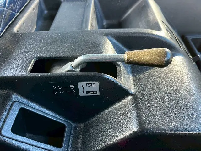 いすゞ ギガ QDG-EXZ52AJ(6x4)の写真30