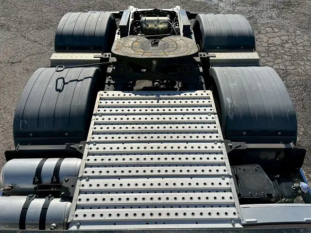 R1-プロフィア・2デフヘッド★車検付！令和8年9月迄★ハイルーフ|日野 プロフィア 2DG-SS1EKGG(6x4)の写真10