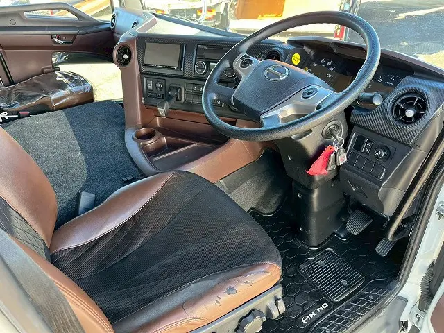 日野 プロフィア 2DG-SS1EKGG(6x4)の写真18