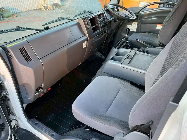 いすゞ フォワード 2RG-FRR90T2(未入力/関係無)の写真24