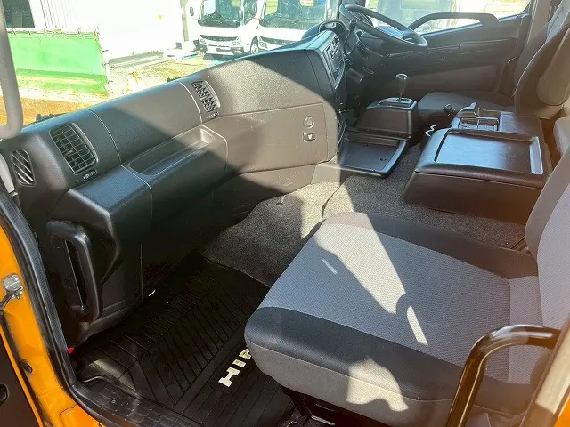 日野 プロフィア QPG-SH1EDDG(未入力/関係無)の写真22