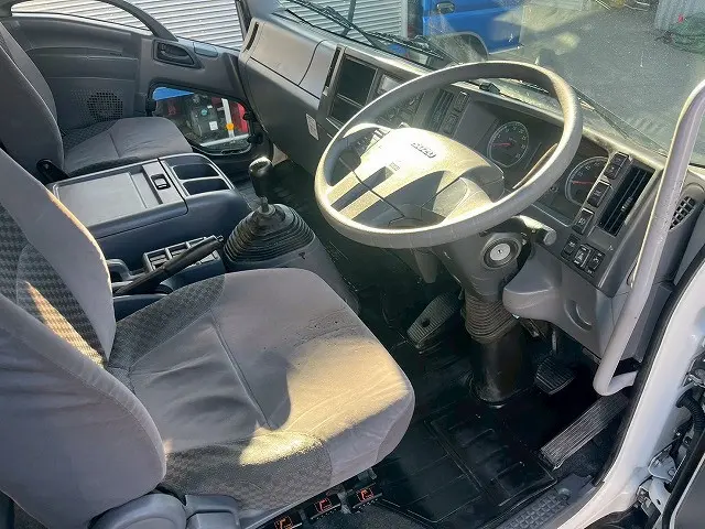 いすゞ フォワード 2RG-FRR90T2(未入力/関係無)の写真16