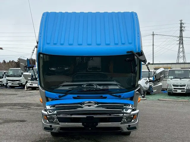 ベッド付き！240馬力★6速MT車！R5-レンジャー・アルミウイングPG|日野 レンジャー 2PG-FD2ABG(未入力/関係無)の写真3