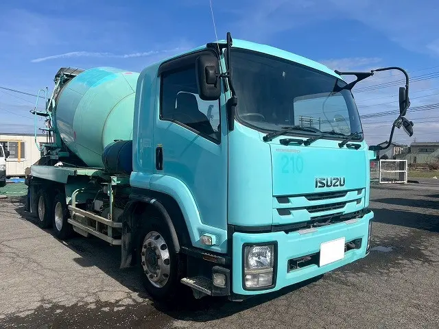 KYB製・9.8立米!6速マニュアル車!H27-増トンフォワード・コンクリートミキサー車|いすゞ フォワード QDG-FVZ34U2(6x4)の写真3