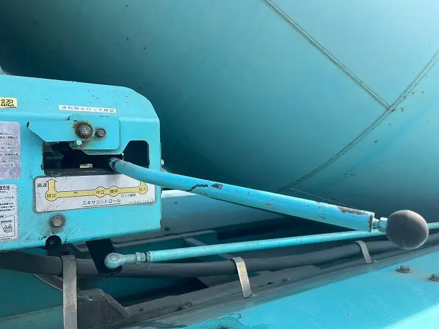 いすゞ フォワード QDG-FVZ34U2(6x4)の写真15