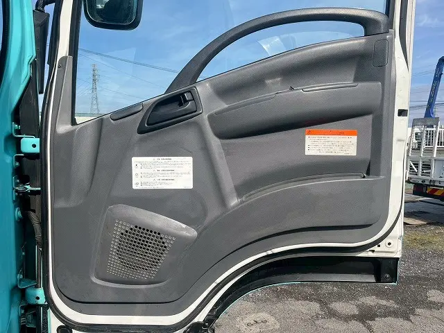 いすゞ フォワード QDG-FVZ34U2(6x4)の写真20