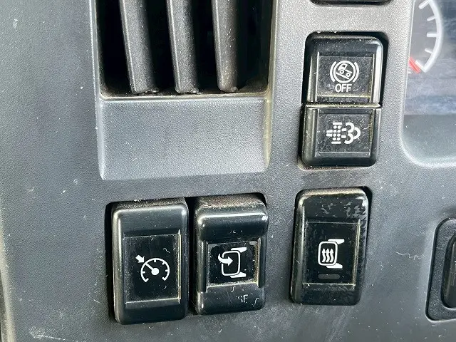 いすゞ フォワード QDG-FVZ34U2(6x4)の写真30