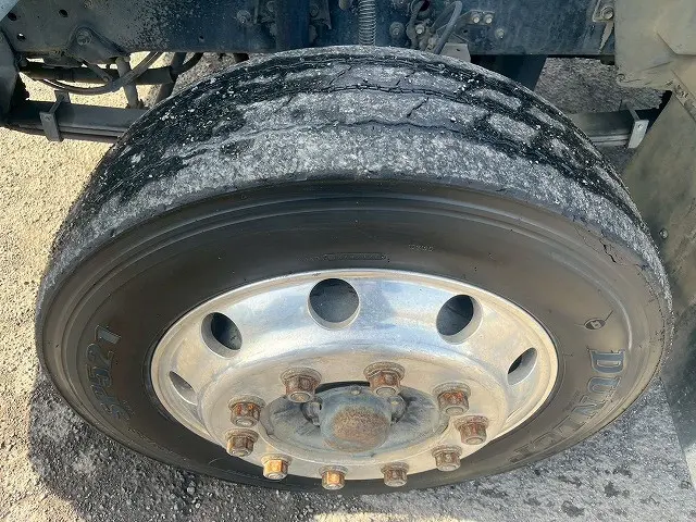 いすゞ フォワード QDG-FVZ34U2(6x4)の写真47