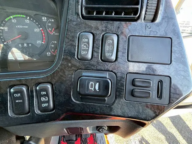 三菱 スーパーグレート QKG-FU54VZ(6x2)の写真27