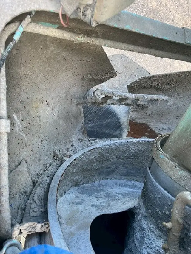 KYB製8.9立米！6速マニュアル車！H26-増トンフォワード・コンクリートミキサー車|いすゞ フォワード QDG-FVZ34U2(6x4)の写真12