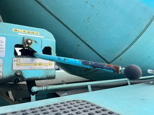 いすゞ フォワード QDG-FVZ34U2(6x4)の写真13