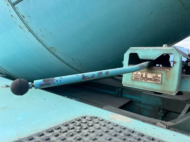 いすゞ フォワード QDG-FVZ34U2(6x4)の写真14