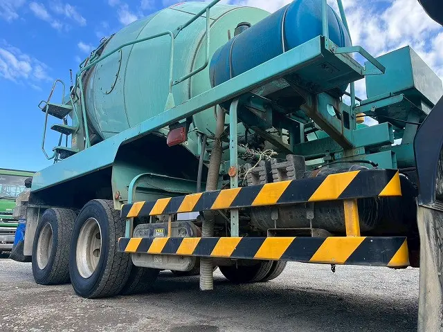 いすゞ フォワード QDG-FVZ34U2(6x4)の写真38