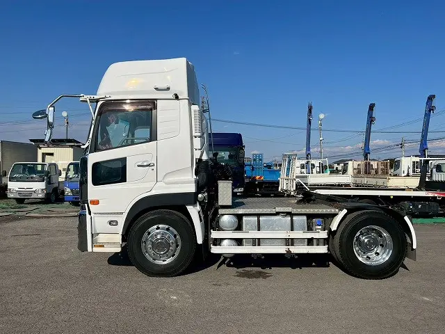 電源カプラ！豚鼻コネクタ！H25-クオン・トラクターヘッド|ＵＤ クオン QKG-GK5XAB(未入力/関係無)の写真9