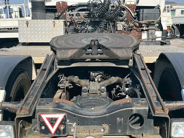 H25-クオン・トラクターヘッド★カスタム仕様！ハイルーフ|ＵＤ クオン QKG-GK5XAB(未入力/関係無)の写真10