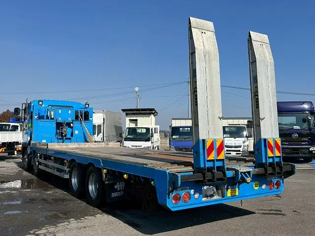 自動あゆみ!ハイジャッキ★重機運搬車!H29-ギガ・セルフローダー|いすゞ ギガ QKG-CYH77B(8x4)の写真8