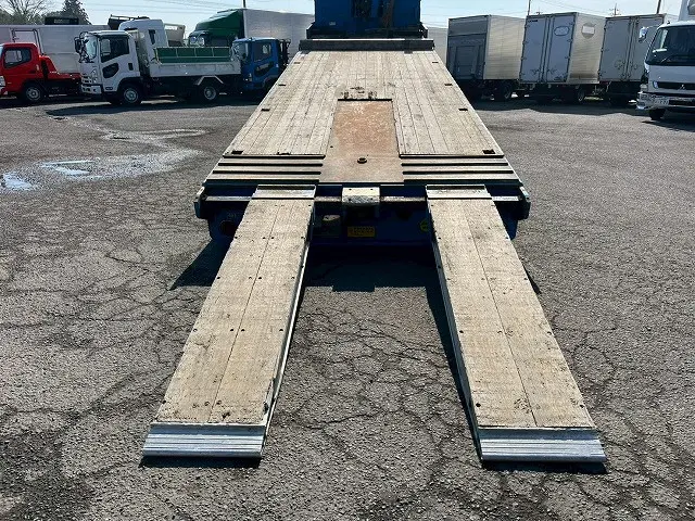 12.9トン積載!4軸低床2デフ!板サス!H29-ギガ・セルフローダー|いすゞ ギガ QKG-CYH77B(8x4)の写真12