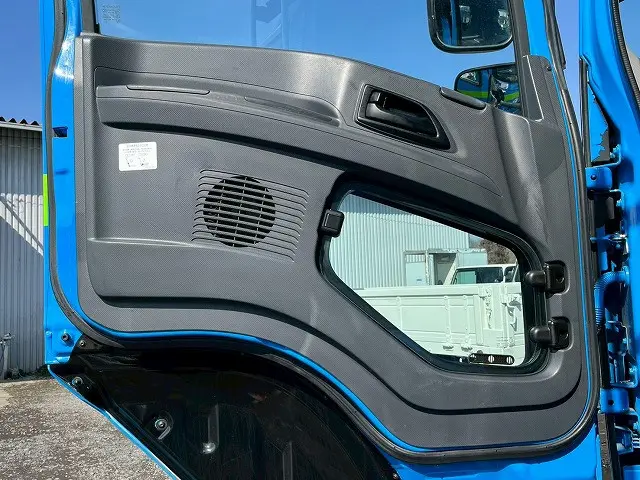 いすゞ ギガ QKG-CYH77B(8x4)の写真20