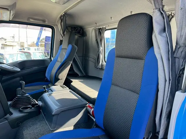 いすゞ ギガ QKG-CYH77B(8x4)の写真26