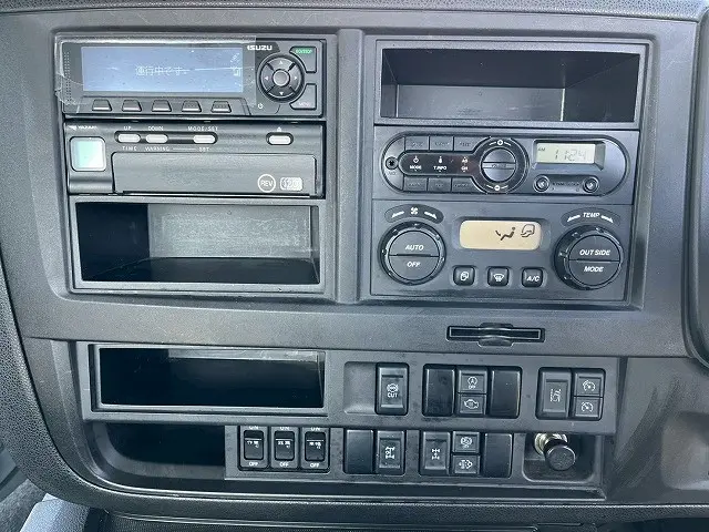 いすゞ ギガ QKG-CYH77B(8x4)の写真30