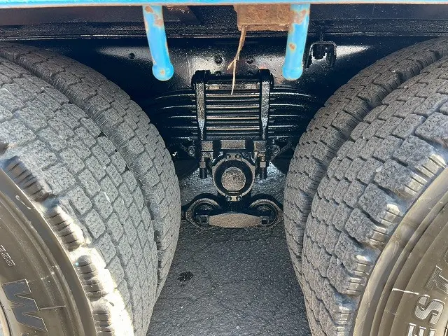 いすゞ ギガ QKG-CYH77B(8x4)の写真45