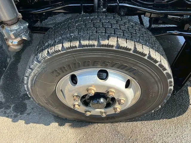 いすゞ ギガ QKG-CYH77B(8x4)の写真48