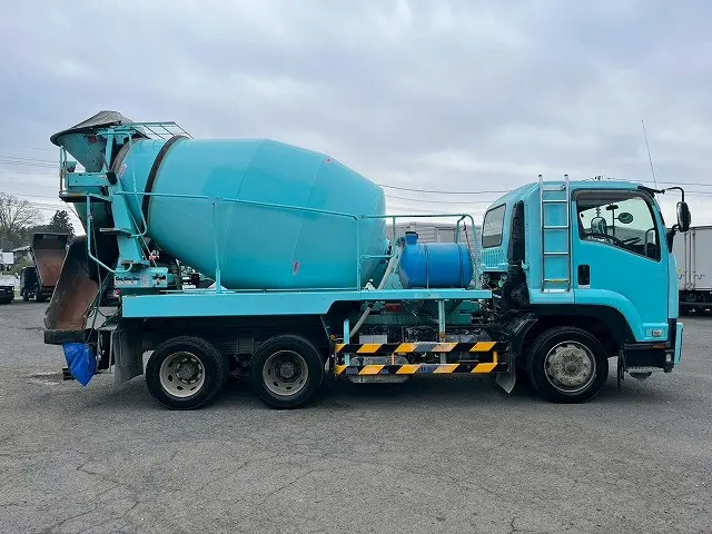 11トン積載!KYB製・8.9立米!H27-増トンフォワード・コンクリートミキサー車|いすゞ フォワード QDG-FVZ34U2(6x4)の写真5
