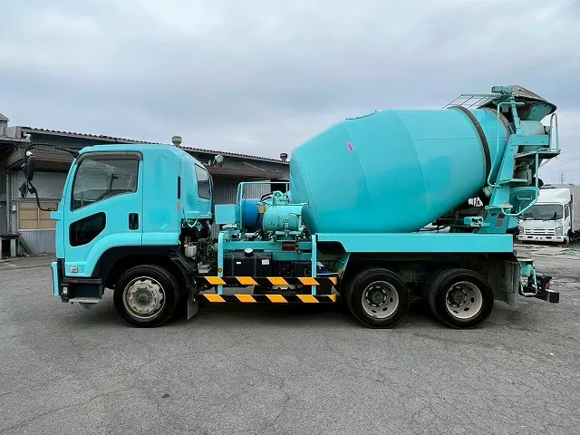 6×4!3軸2デフ!電動ホッパー!H27-増トンフォワード・コンクリートミキサー車|いすゞ フォワード QDG-FVZ34U2(6x4)の写真9