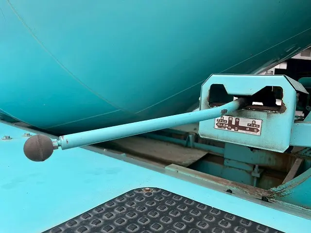 いすゞ フォワード QDG-FVZ34U2(6x4)の写真14