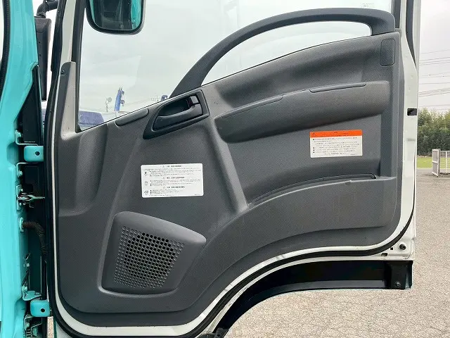 いすゞ フォワード QDG-FVZ34U2(6x4)の写真19