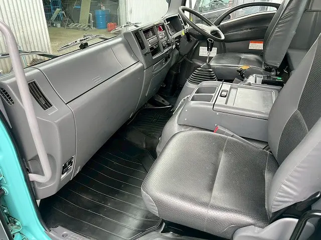 いすゞ フォワード QDG-FVZ34U2(6x4)の写真24