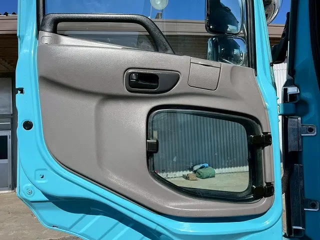 ＵＤ クオン QPG-CG5ZA(8x4)の写真21