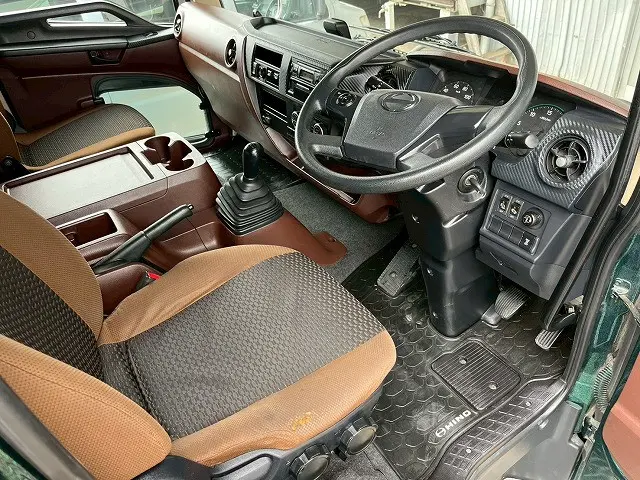 日野 レンジャー 2KG-FD2ABG(2WD)の写真21