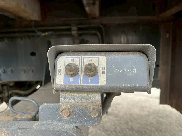三菱 ファイター KL-FQ61FN(6x4)の写真19