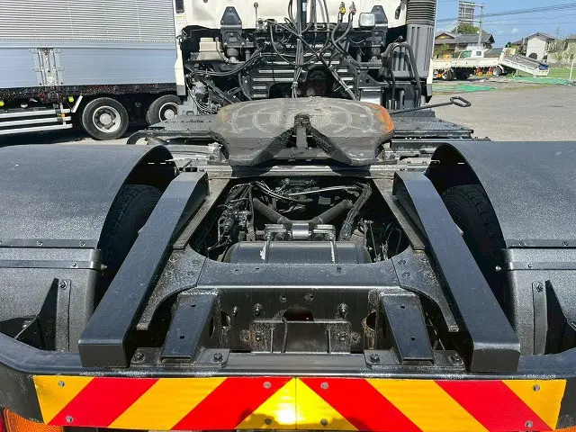 第5輪11.4トン!410馬力ターボ!H27-プロフィア・トラクターヘッド|日野 プロフィア QPG-SH1EDDG(未入力/関係無)の写真11