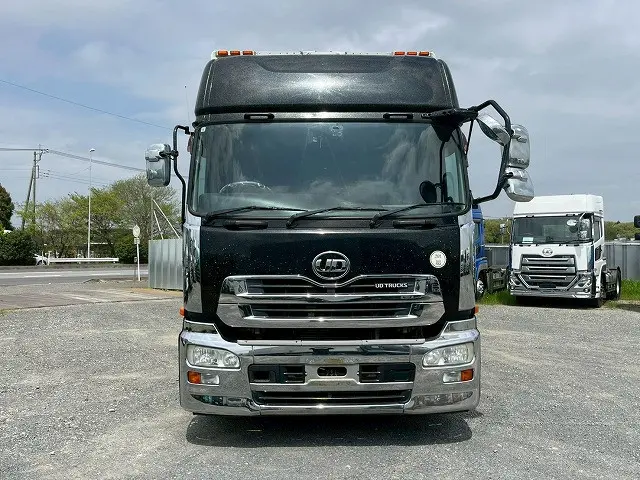 4軸低床2デフ！内高：265cm！H23-クオン・アルミウイング|ＵＤ クオン LKG-CG5ZE(8x4)の写真2