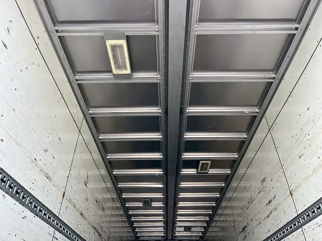 4軸低床2デフ！内高：265cm！H23-クオン・アルミウイング|ＵＤ クオン LKG-CG5ZE(8x4)の写真11