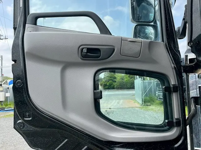 ＵＤ クオン LKG-CG5ZE(8x4)の写真19