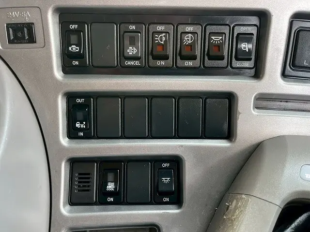 ＵＤ クオン LKG-CG5ZE(8x4)の写真26