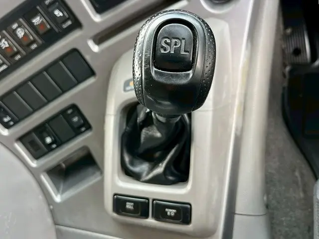 ＵＤ クオン LKG-CG5ZE(8x4)の写真32