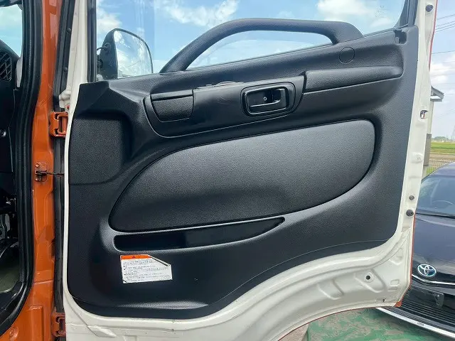 日野 プロフィア QKG-FR1EXBG(6x2)の写真16