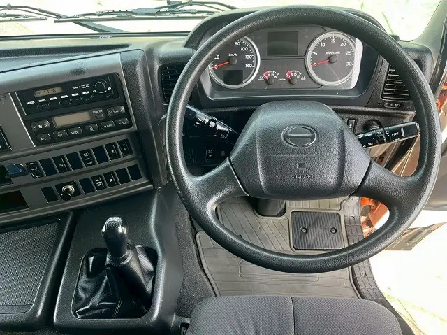 日野 プロフィア QKG-FR1EXBG(6x2)の写真24