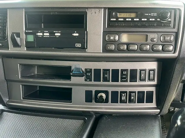 日野 プロフィア QKG-FR1EXBG(6x2)の写真26